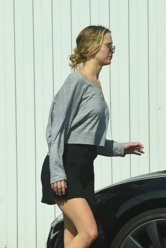 JENNIFER LAWRENCE Out for Lunch in Los Angeles 10/29/2018