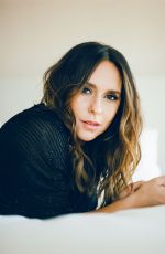 JENNIFER LOVE HEWITT in Elle Magazine, October 2018