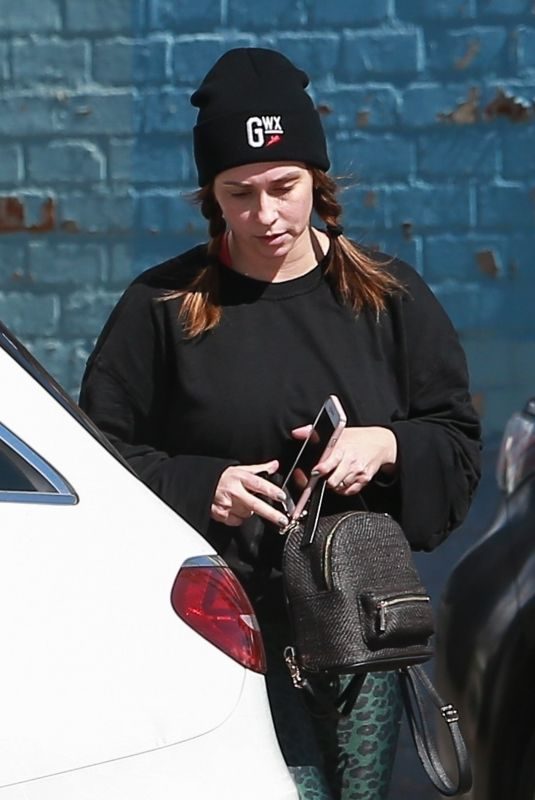 JENNIFER LOVE HEWITT Out in Los Angeles 10/22/2018