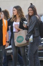 JESSICA ALBA amd GABRIELLE UNION on the Set of L.A.