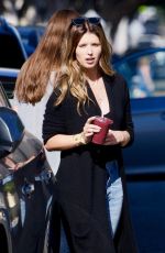 KATHERINE SCHWARZENEGGER Out and About in Brentwood 10/02/2018