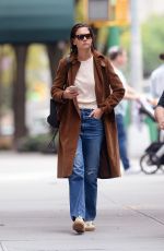 KATIE HOLMES Out for a Coffee in New York 10/04/2018