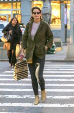 KATIE HOLMES Shopping at DSW in New York 10/12/2018