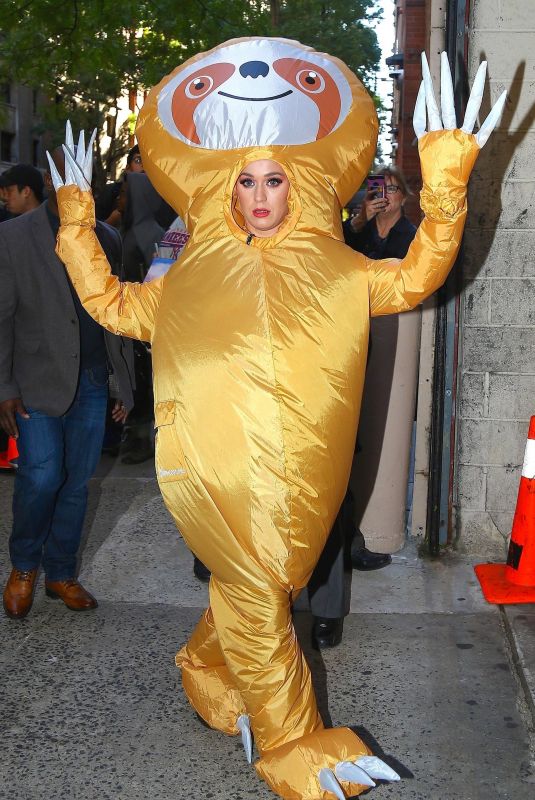 KATY PERRY Aarrives at ABC Studios in New York 10/30/2018