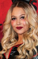 KELLI BERGLUND at Just Jared