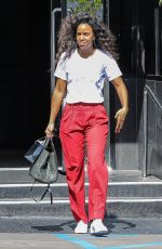 KELLY ROWLAND at XIV Karats Jewelry Store in Beverly Hills 10/06/2018