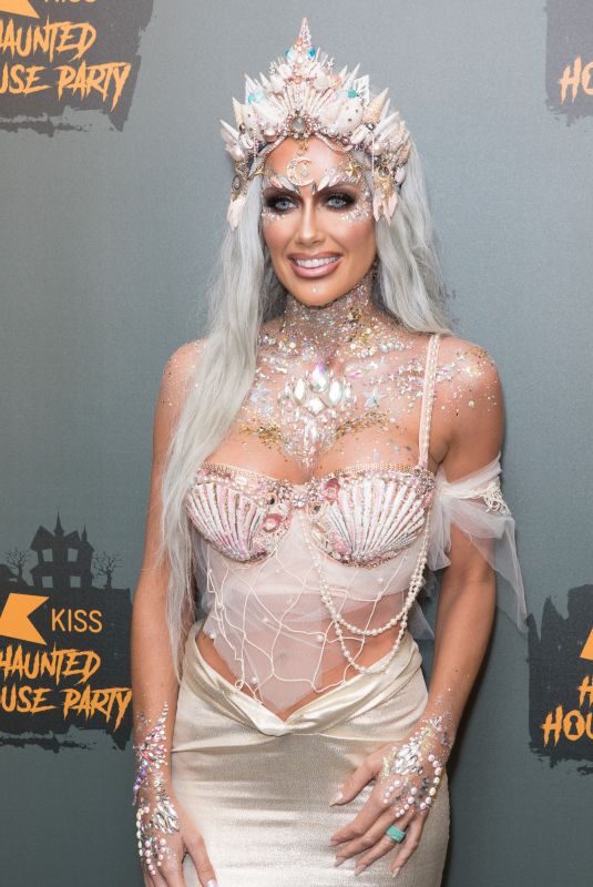 LAURA ANDERSON at Kiss Haunted House Party in London 10/26/2018