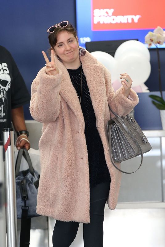 LENA DUNHAM Out for Coffee in Los Angeles 10/06/2018