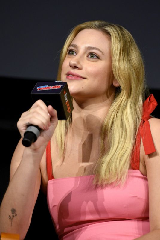 LILI REINHART at Riverdale Panel at New York Comic-con 10/07/2018