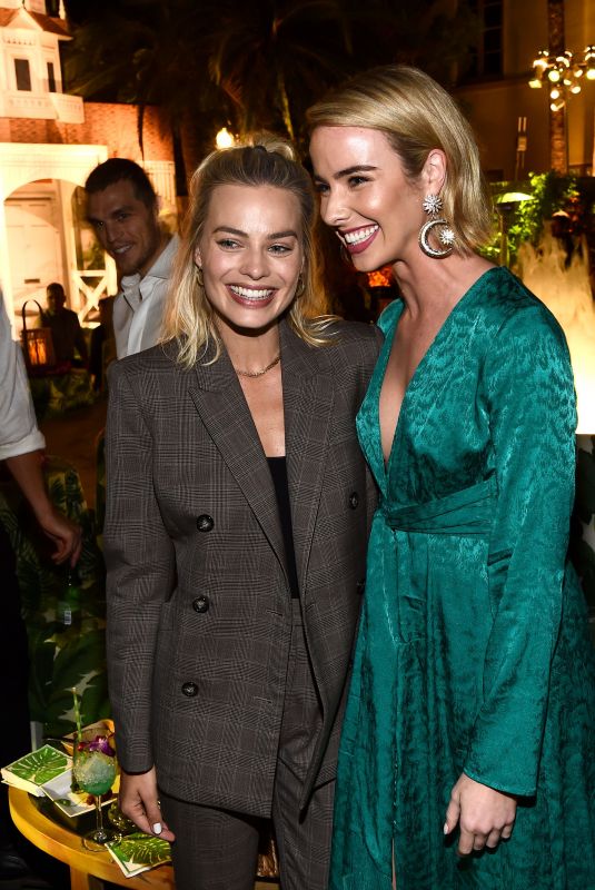 MARGOT ROBBIE at My Dinner with Herve Premiere in Hollywood 10/04/2018