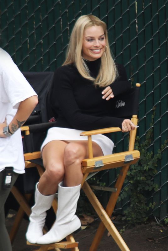 MARGOT ROBBIE on the Set of Once Upon A Time in Hollywood 10/14/2018