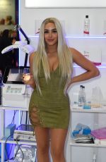 MARNIE SIMPSON at 3D Lipo Stand at Pro Beauty North Exhibition in Manchester 10/21/2018