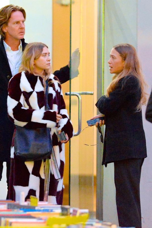 MARY KATE and ASHLEY OLSEN Out in New York 10/22/2018