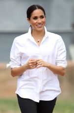 MEGHAN MARKLE and Prince Harry at a Farm in Dubbo 10/17/2018