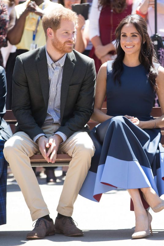 MEGHAN MARKLE and Prince Harry at MacArthur Girls High School in Sydney 10/19/2018