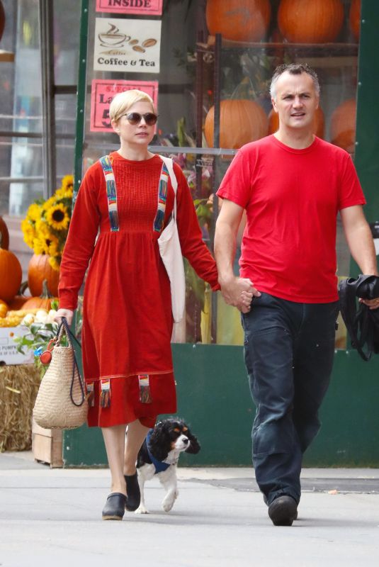 MICHELLE WILLIAMS and Phil Elverum Out in New York 10/10/2018