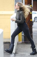MILEY CYRUS Shopping at Hankie Babies in Studio City 10/13/2018