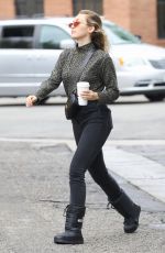 MILEY CYRUS Shopping at Hankie Babies in Studio City 10/13/2018