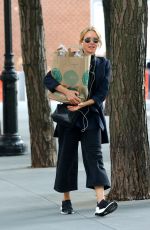 NAOMI WATTS Shopping Groceries in New York 10/01/2018