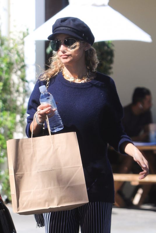 NICOLE RICHIE Out and About in Los Angeles 10/16/2018