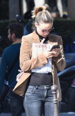 OLIVIA WILDE and Jason Sudeikis Out in Paris 09/29/2018