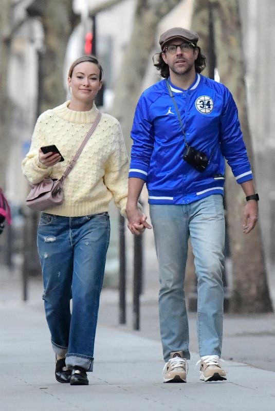 OLIVIA WILDE and Jason Sudeikis Out in Paris 09/30/2018
