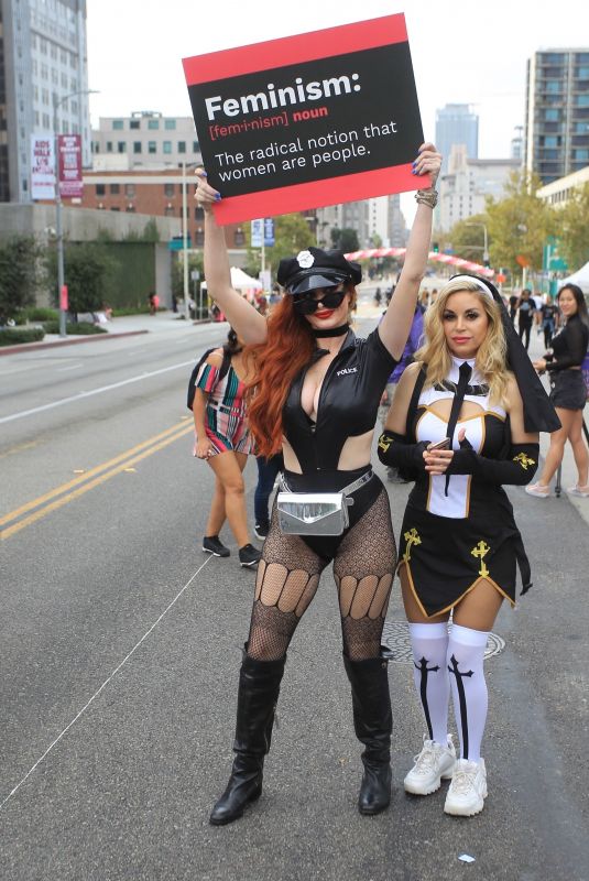 PHOEBE PRICE and MARCELA IGLESIAS at Amber Rose