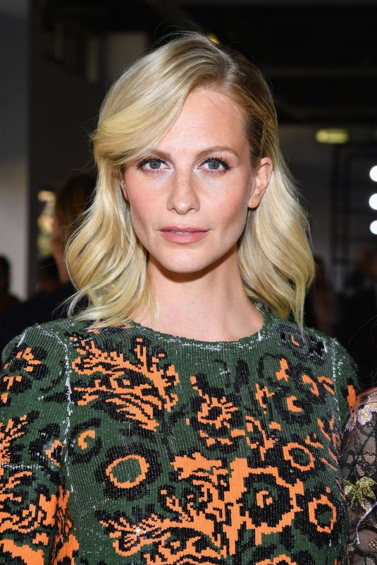 POPPY DELEVINGNE at Giambattista Valli Fashion Show at PFW in Paris 10/01/2018