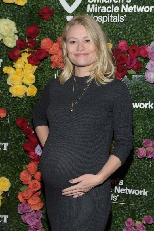 Pregnant EMILIE DE RAVIN at Rock the Runway Presented by Children’s Miracle Network Hospitals 10/13/2018