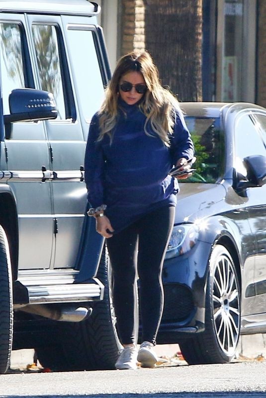 Pregnant HILARY DUFF Out for Breakfast in Los Angeles 10/18/2018