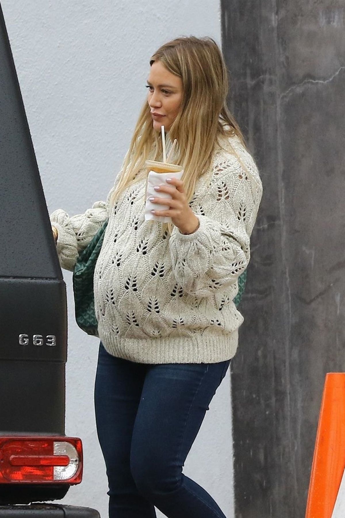 Pregnant HILARY DUFF Out for Coffee in Studio City 10/13/2018 – HawtCelebs