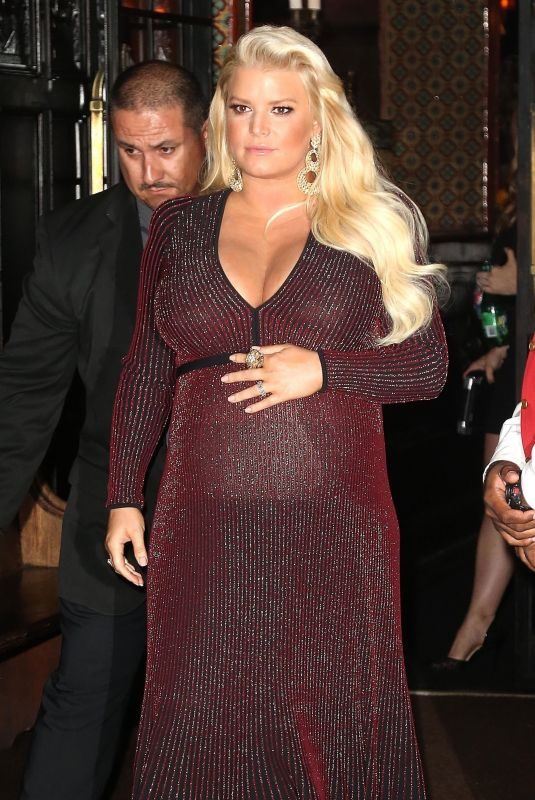 Pregnant JESSICA SIMPSON Leaves Bowery Hotel in New York 10/11/2018