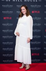 Pregnant KATE SIEGEL at The Haunting of Hill House