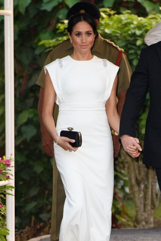 Pregnant MEGHAN MARKLE Arrives at Consular House in Central Nuku’alofa 10/25/2018