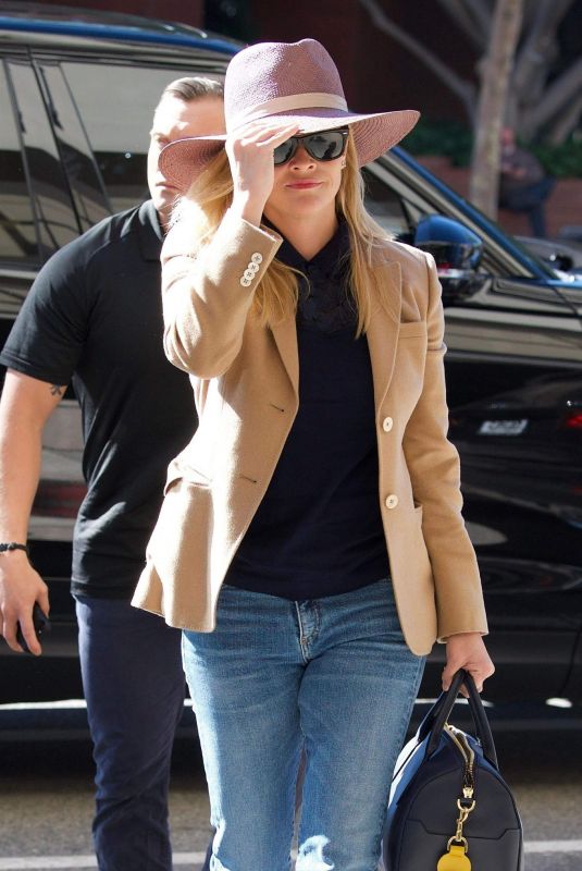 REESE WITHERSPOON Arrives at a Meeting in Brentwood 10/16/2018