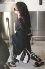 RIHANNA Arrives at Airport in Sydney 10/01/2018