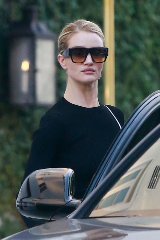 ROSIE HUNTIGNTON-WHITELEY Arrives at Lancer Dermatology in Beverly Hills 10/29/2018
