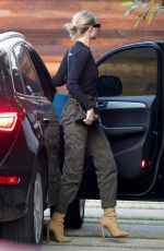 ROSIE HUNTINGTON-WHITELEY Arrives at Her Home in Beverly Hills 10/29/2018