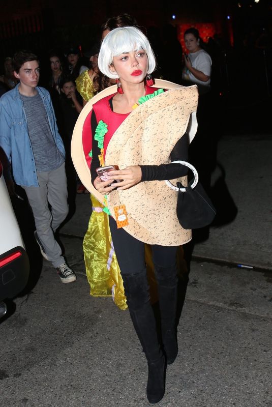 SARAH HYLAND as Taco Bell Out for Halloween 10/27/2018