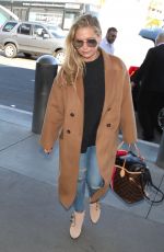 SARAH MICHELLE GELLAR at Los Angeles International Airport 10/16/2018