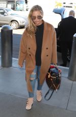 SARAH MICHELLE GELLAR at Los Angeles International Airport 10/16/2018