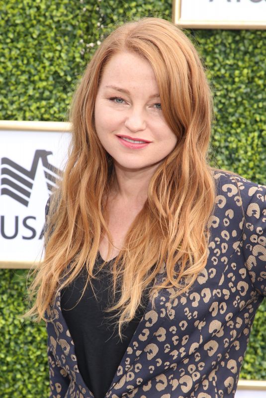 SARAH SCHECHTER at CW Network