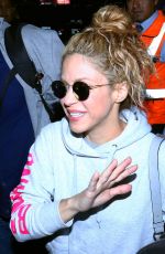 SHAKIRA at Mexico City International Airport 10/10/2018