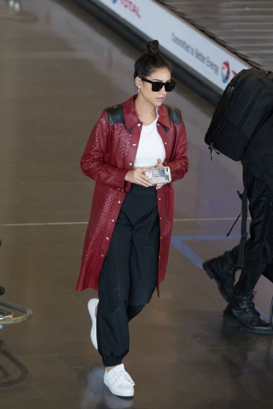 SHAY MITCHELL Arrives at Charles De Gaulle Airport in Paris 10/02/2018 | picture pub