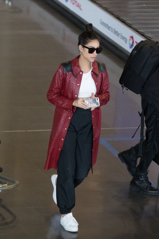 SHAY MITCHELL Arrives at Charles De Gaulle Airport in Paris 10/02/2018 | picture pub