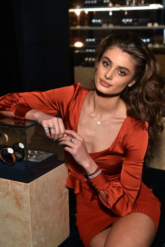 TAYLOR HILL at Daniel Wellington Celebrates Opening of Rockefeller Center Store in New York 10/17/2018