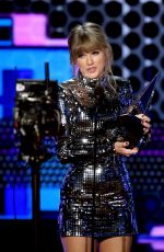 TAYLOR SWIFT Aaccepts Award for Tour of the Year at 2018 American Music Awards 10/09/2018