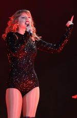 TAYLOR SWIFT Performs at Her Reputation Tour in Perth 10/19/2018