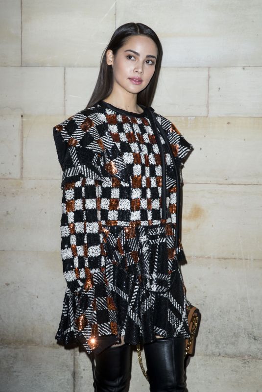URASSAYA SPERBUND at Louis Vuitton Show at Paris Fashion Week 10/02 ...