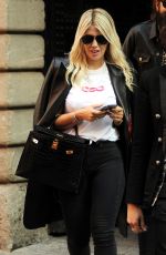 WANDA NARA Out Shopping in Milan 10/18/2018
